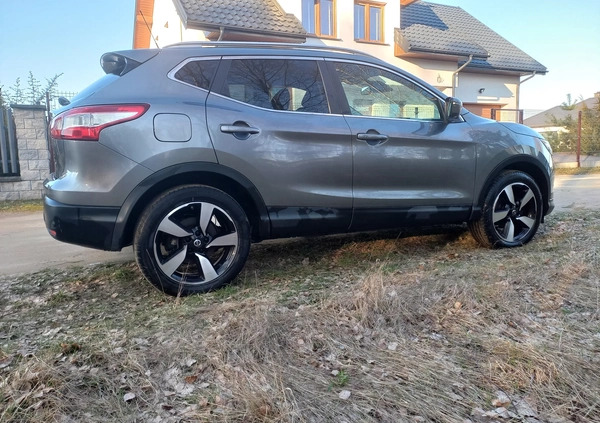 Nissan Qashqai cena 61000 przebieg: 124000, rok produkcji 2015 z Leżajsk małe 562